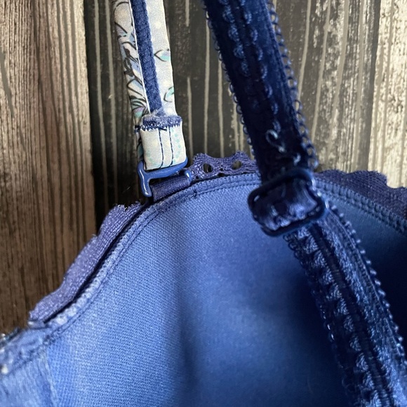 Adore Me Push-up Bra and Panties - Picture 4 of 8